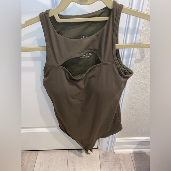 Peek-A-Boo Brami Suit - Cut-Out & Seamless - Picture 2 of 3